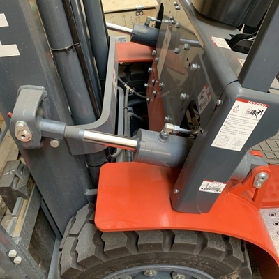 Chiếc xe nâng CPC D 30 Steel Hydraulic Cylinder Assembly cho hệ thống nghiêng xe nâng