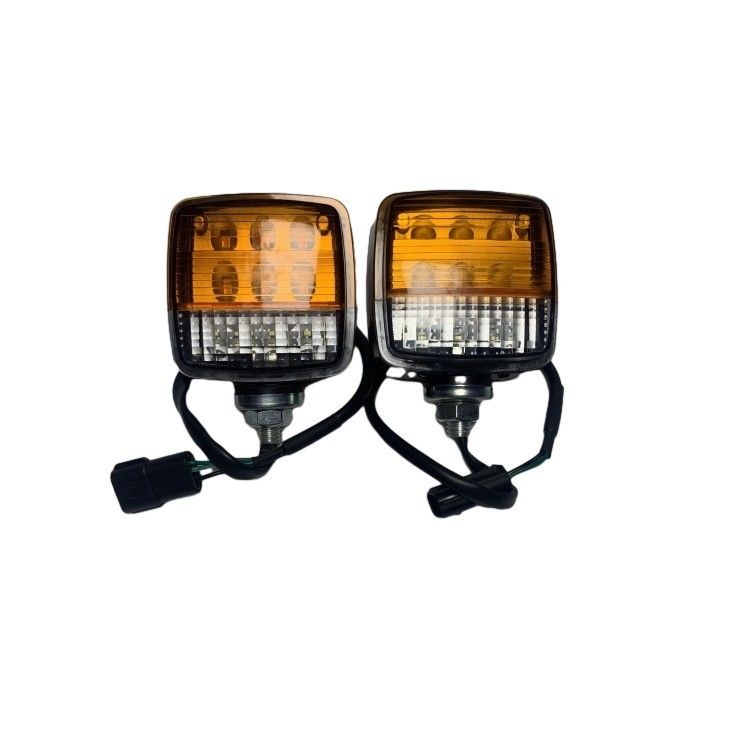 Z8610-12000 Đèn đầu phổ quát 12-24V Đèn quay cho xe nâng Mô hình CPC D 10-100